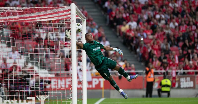 Benfica-goleia-Chaves