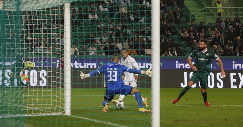 Sporting-goleou-Farense