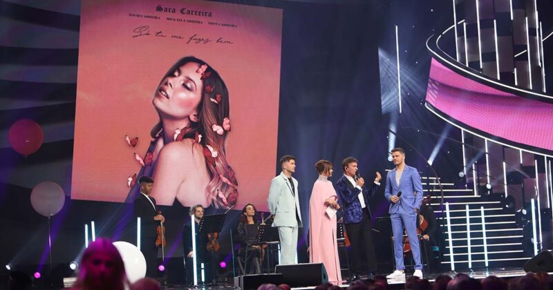 Homenagem-Sara-Carreira