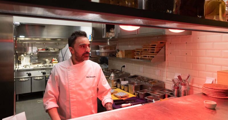 Chef El&iacute;sio Bernardes