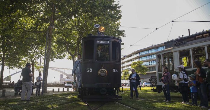 Desfile Carros Eléctricos Marginal Porto