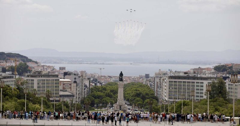 F 16M e Red Arrows