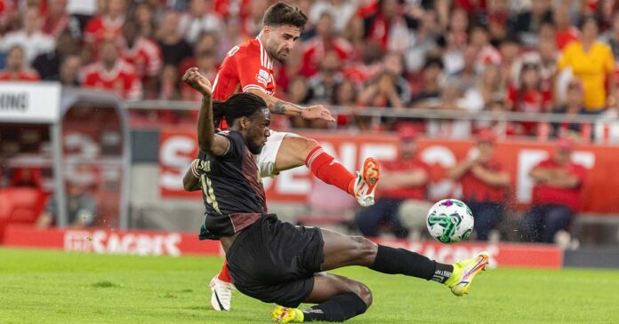Benfica vence Estrela da Amadora