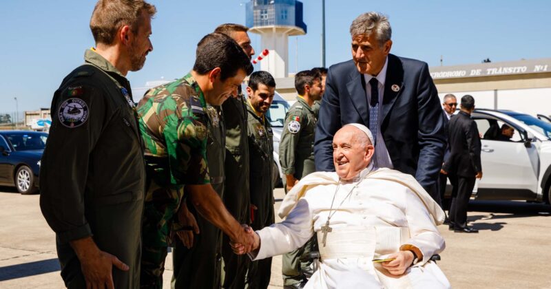 Papa Francisco For&ccedil;a A&eacute;rea
