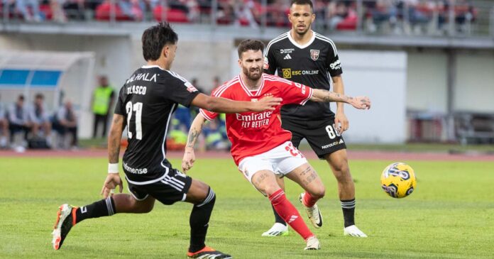 Benfica vence Casa Pia