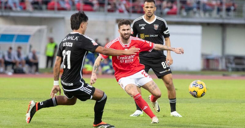 Benfica vence Casa Pia