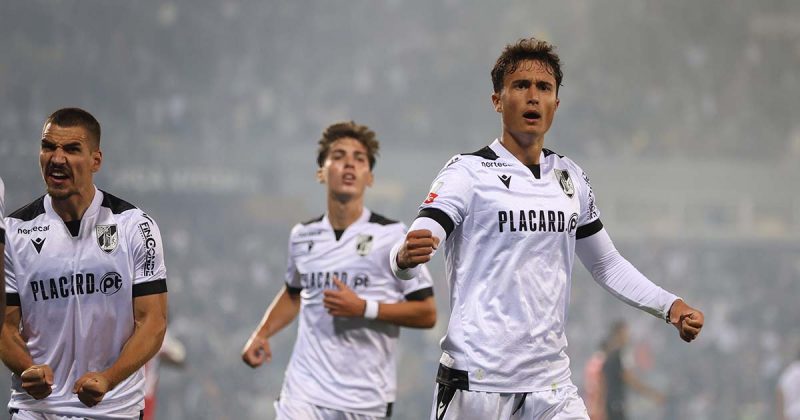 Vit&oacute;ria Guimar&atilde;es
