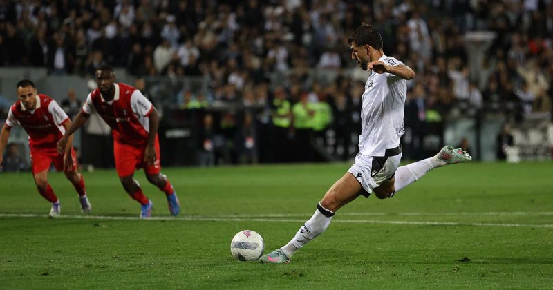 Vit&oacute;ria Guimar&atilde;es