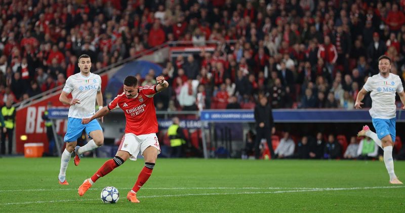 Benfica N&aacute;poles Liga dos Campe&otilde;es