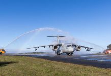 Força Aérea recebe o quarto KC-390 e o kit de reabastecimento em voo KC-390 reabastecimento em voo