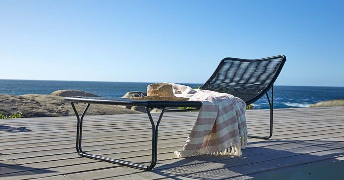 Mobiliário de exterior para o verão