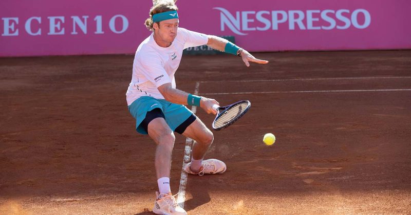Andrey Rublev durante o Millennium Estoril Open