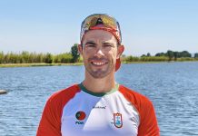 Taça do Mundo de Canoagem: Fernando Pimenta conquista dois ouros e Portugal soma três medalhas em Montreal Fernando Pimenta junto à pista de competição durante a Taça do Mundo de Canoagem em Montreal