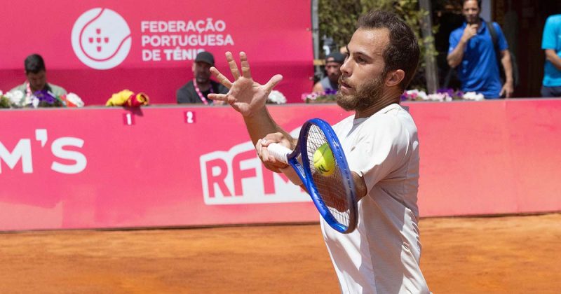 Hugo Gaston durante o Millennium Estoril Open.