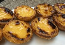 São 12 os finalistas d’o Melhor Pastel de Nata 2026 Pastéis de nata numa travessa. Concurso O Melhor Pastel de Nata 2026