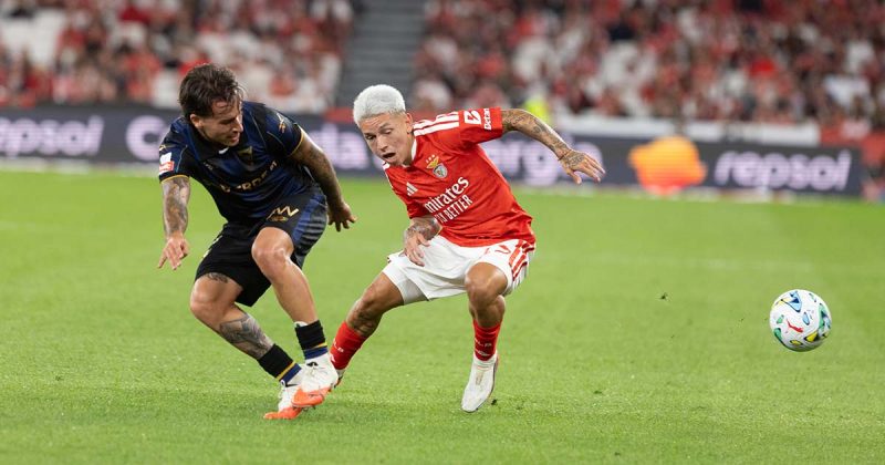 Benfica vence Estoril numa jogada ofensiva no Est&aacute;dio da Luz