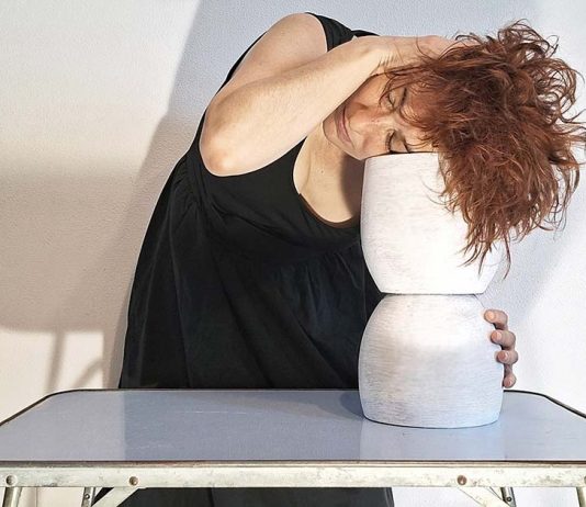 Bienal de Cerveira 2026 leva a arte contemporânea para as ruas da Vila das Artes Performance no âmbito da Bienal de Cerveira 2026