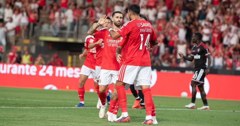 Casa Pia vs Benfica: jogadores do Benfica celebram um dos golos