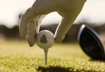 Portugal Legends Championship leva lendas do golfe mundial à Comporta Portugal Legends Championship: bola de golfe colocada num tee, com um jogador a preparar a tacada