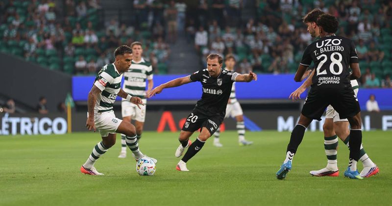 Sporting venceu o Guimar&atilde;es Um lance ofensivo no jogo em que o Sporting venceu o Guimar&atilde;es