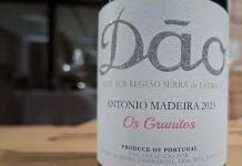 António Madeira leva o Dão ao topo mundial com 100 pontos de James Suckling Rótulo do vinho António Madeira Os Granitos 2023, produzido no Dão