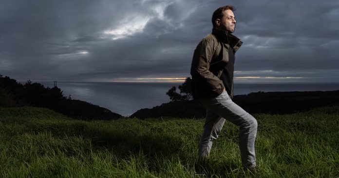 António Zambujo em Oração ao Tempo António Zambujo, que leva Oração ao Tempo a novos palcos em Portugal e na Europa